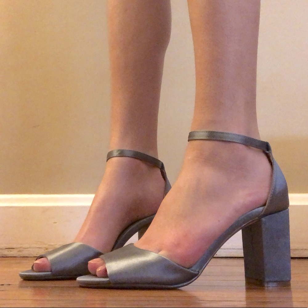 Steve Madden Gray Satin Strappy Block Heel